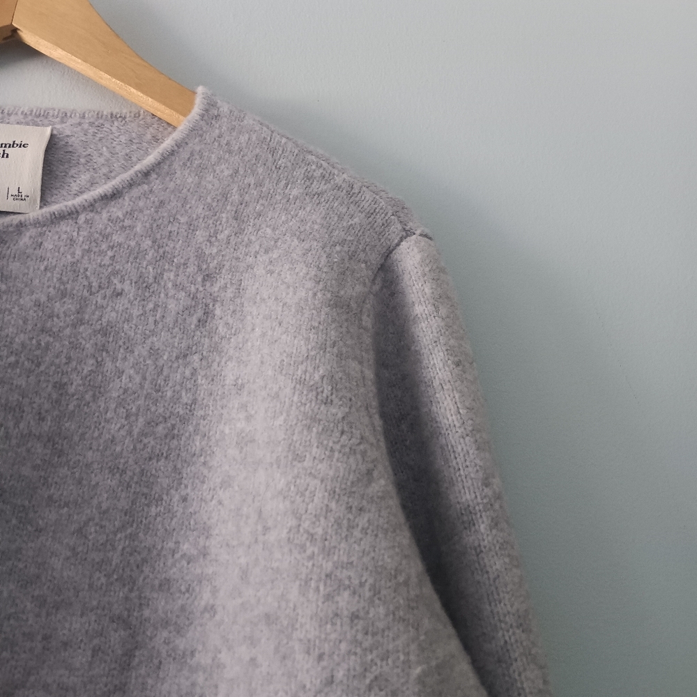 Abercrombie & Fitch Light Gray Button-Front Cardigan - Picture 4 of 10